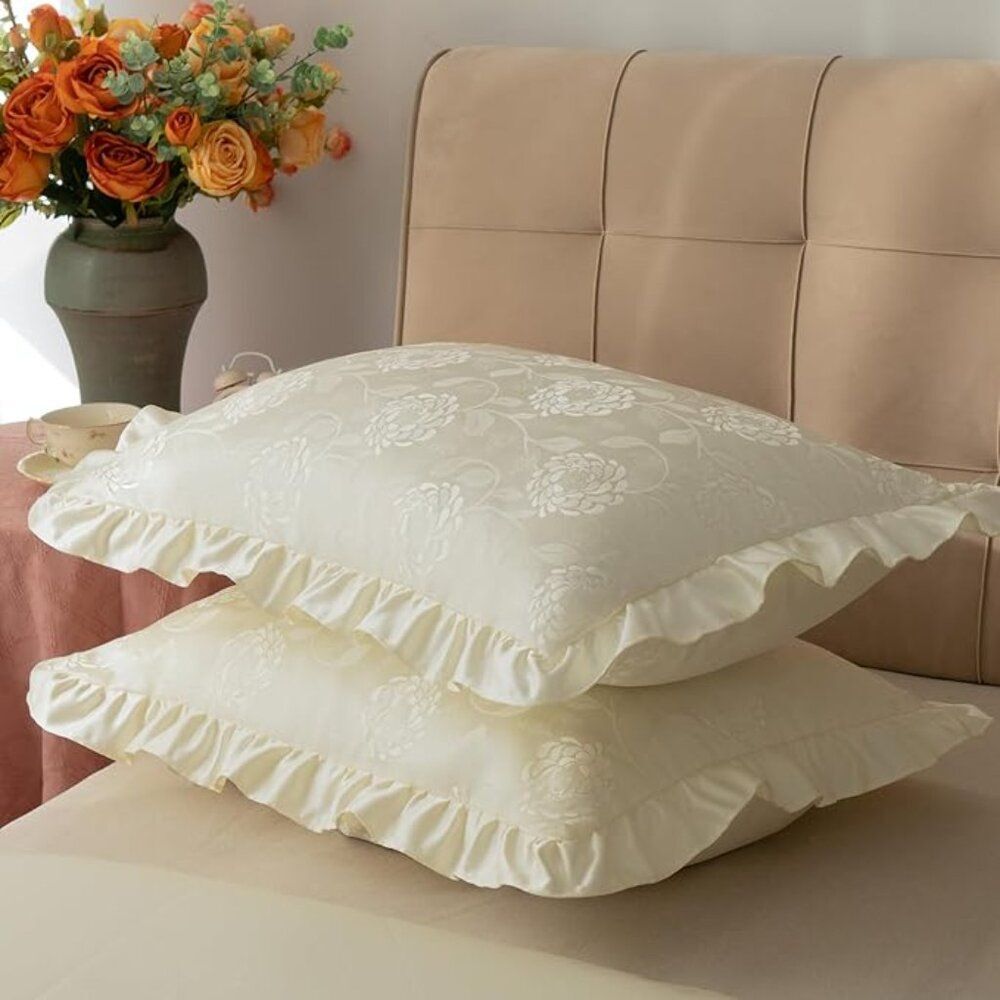 NWT Set of 2 Classic Rose Pattern Damask Decorative Pillow Shams, Ivory. - Picture 3 of 6
